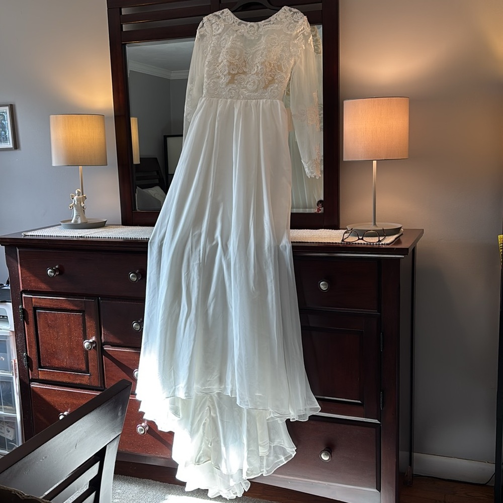 NWT stunning Mingda wedding gown bohemian style!!
